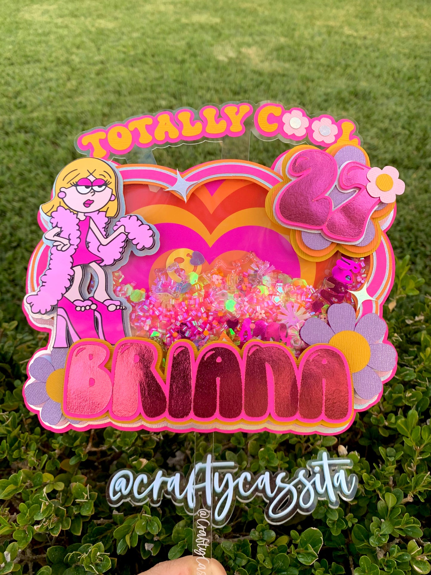 Lizzie Cake Topper Shaker